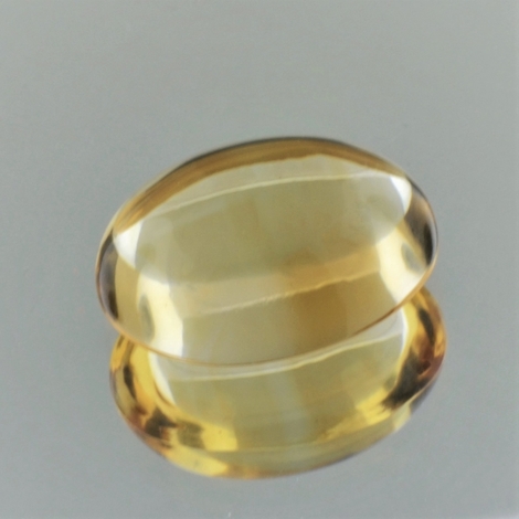 Citrin, Oval Cabochon (14,35 ct.) aus Brasilien Citrin, Oval Cabochon (14,35 ct.) aus Brasilien