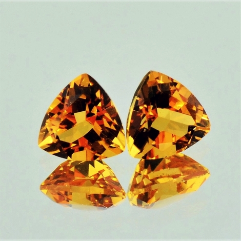 Citrine Pair trillion orange 2.30 ct Citrine Pair trillion orange 2.30 ct