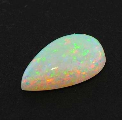 Edelopal Cabochon Tropfen 4,10 ct Edelopal Cabochon Tropfen 4,10 ct