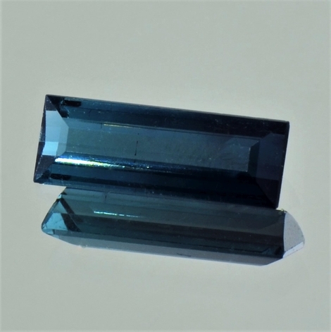 Indigolith Baguette dunkelblau 2,50 ct Indigolith Baguette dunkelblau 2,50 ct