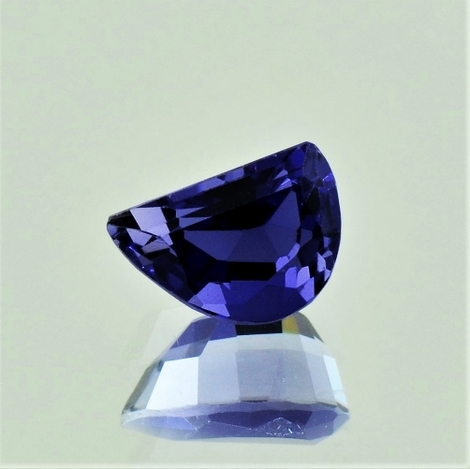 Iolite fantasy 1.96 ct Iolite fantasy 1.96 ct