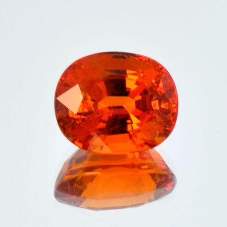 Mandarin-Granat oval rötlich orange 9,31 ct