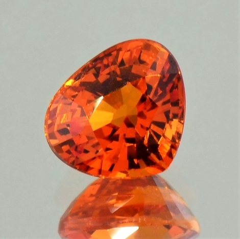 Mandarin-Garnet pear orange 4.59 ct Mandarin-Garnet pear orange 4.59 ct