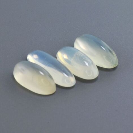 Moonstone Lot cabochons oval bluish  white 18.55 ct