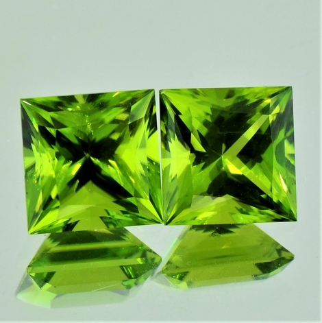 Peridot Duo Princess 7,98 ct Peridot Duo Princess 7,98 ct