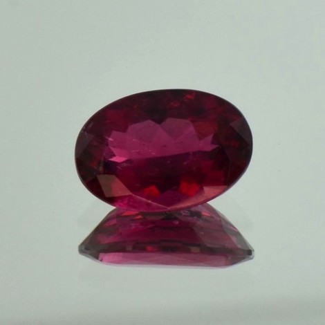 Rubellit Turmalin oval rot 4,40 ct