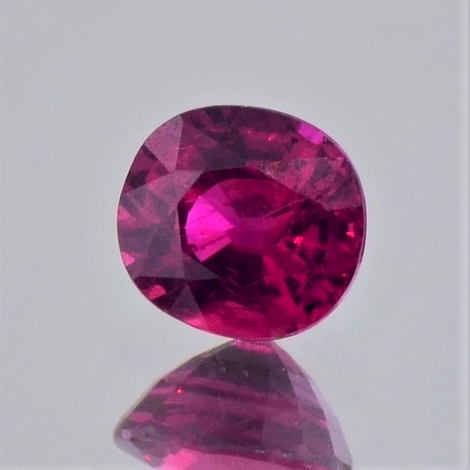 Rubin oval ungebrannt rot 1,24 ct Rubin oval ungebrannt rot 1,24 ct
