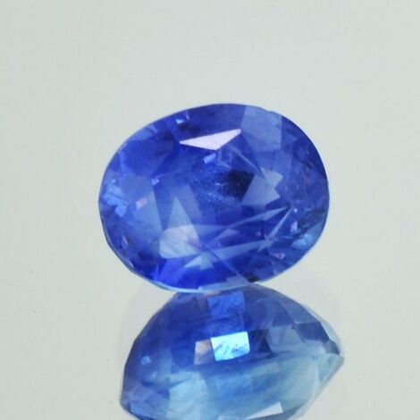 Saphir oval blau ungebrannt 6,68 ct.