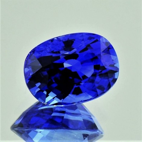 Saphir oval intensivblau 6,64 ct Saphir oval intensivblau 6,64 ct