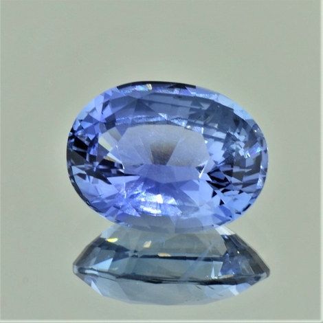 Sapphire oval medium blue 8.57 ct