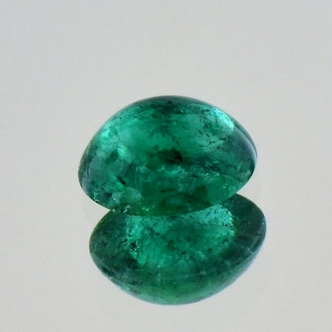 Smaragd, Oval Cabochon (1,89 ct.) aus Sambia Smaragd, Oval Cabochon (1,89 ct.) aus Sambia