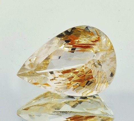 Topas Tropfen farblos-Eisenoxideinschlüsse 13,44 ct Topas Tropfen farblos-Eisenoxideinschlüsse 13,44 ct