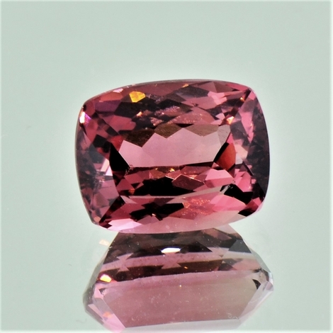 Turmalin antikoval 5,31 ct Turmalin antikoval 5,31 ct