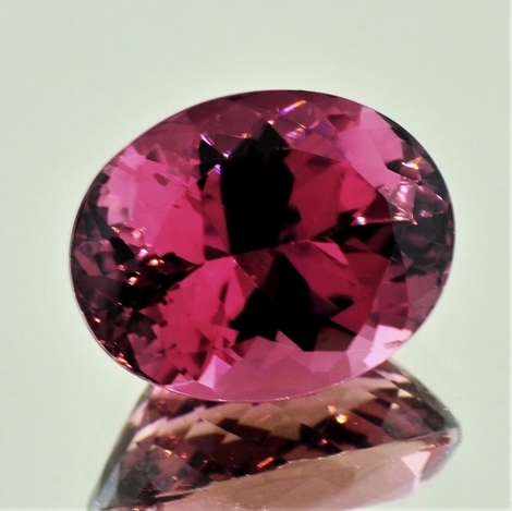 Turmalin oval purpur 20,04 ct Turmalin oval purpur 20,04 ct