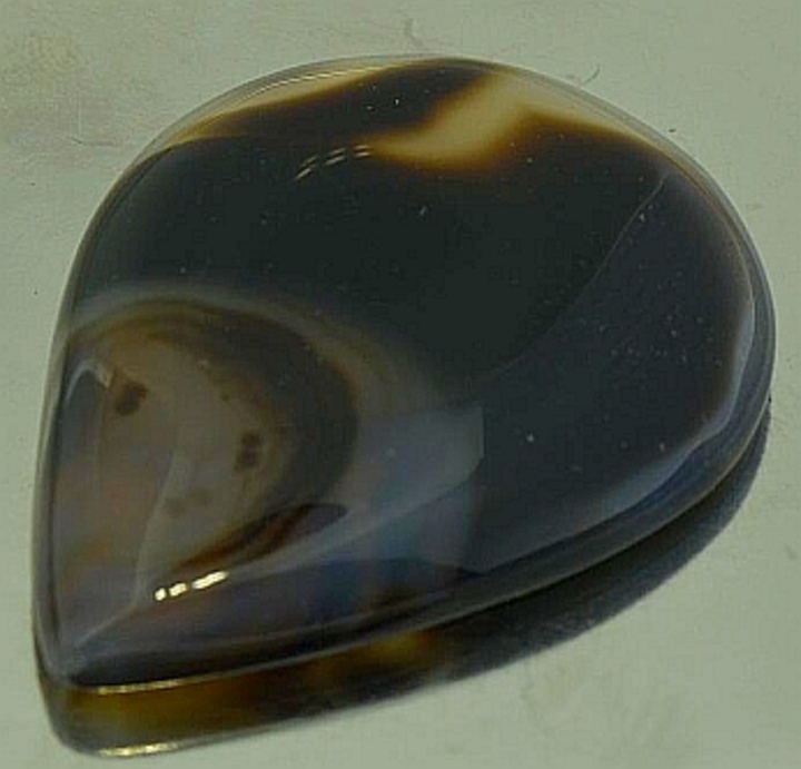 Agate pear 67.36 ct