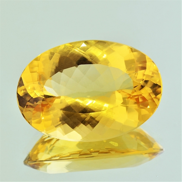 Goldberyll oval 39,45 ct