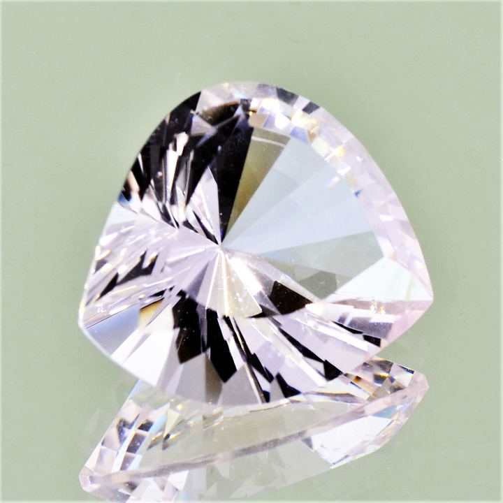 Morganit Fantasy 18,96 ct