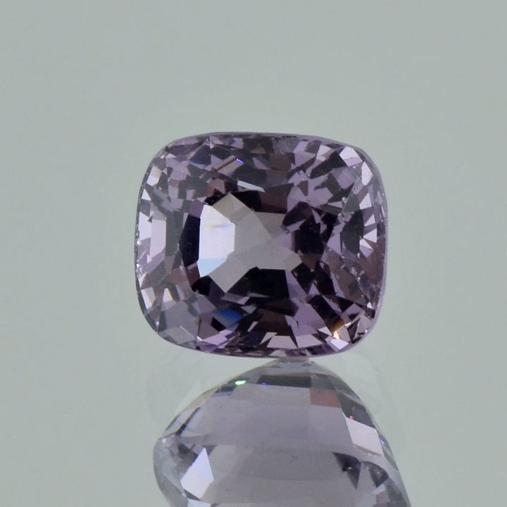 Spinel cushion gräulich-lavendel 4.03 ct