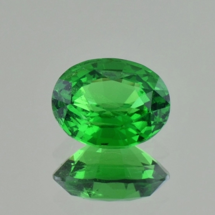 Tsavorite Garnet oval intense green 3.66 ct