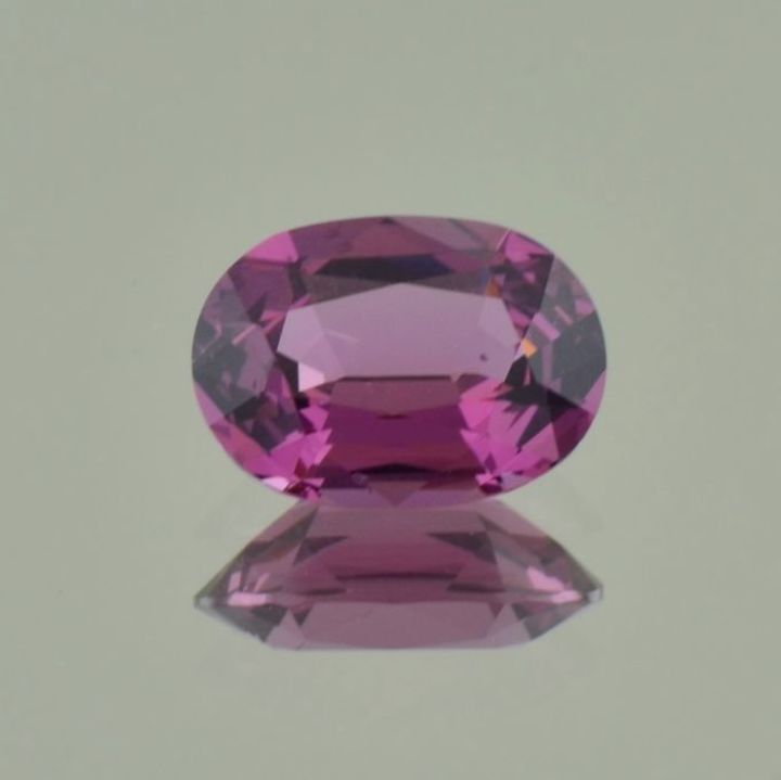 Spinel oval purplish pink 4.39 ct