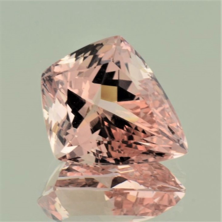 Morganit Fantasy rosa 29,45 ct.