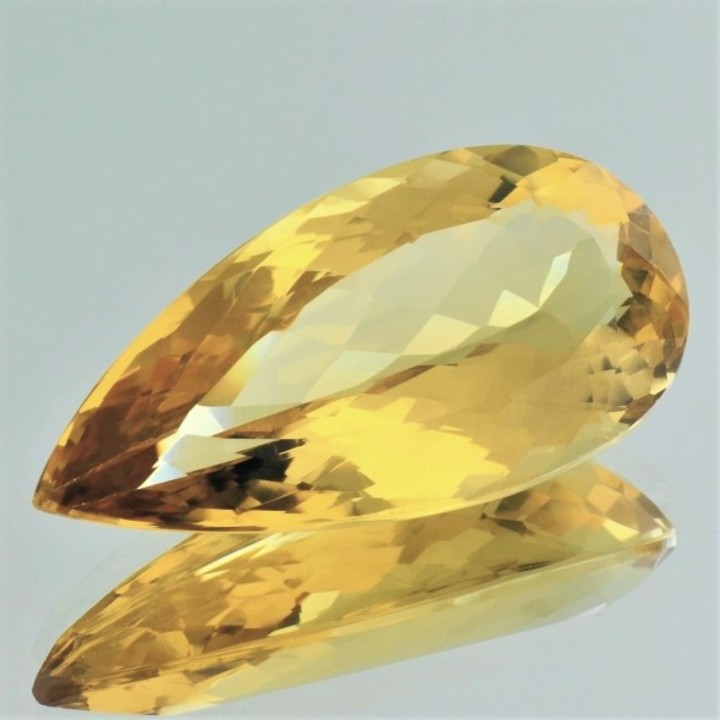 Goldberyll Tropfen gelb 43,31 ct