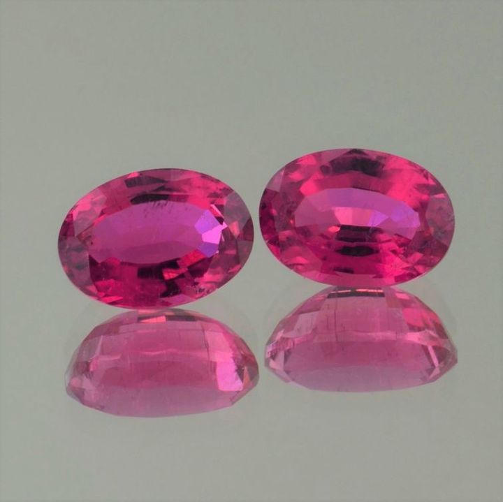 Rubellite Pair Turmaline oval reddish pink 11.99 ct