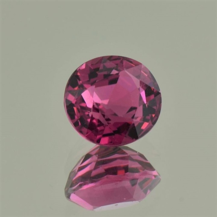 Rubellite Tourmaline oval pinkish red 3.37 ct