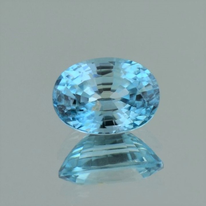 Zircon oval intense light blue 6.04 ct