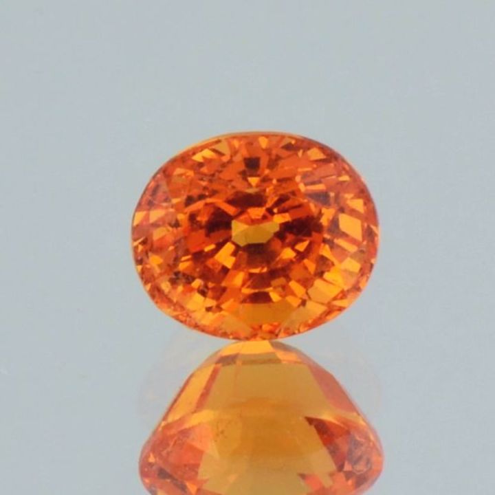 Mandarin-Granat oval intensives Orange 2,56 ct