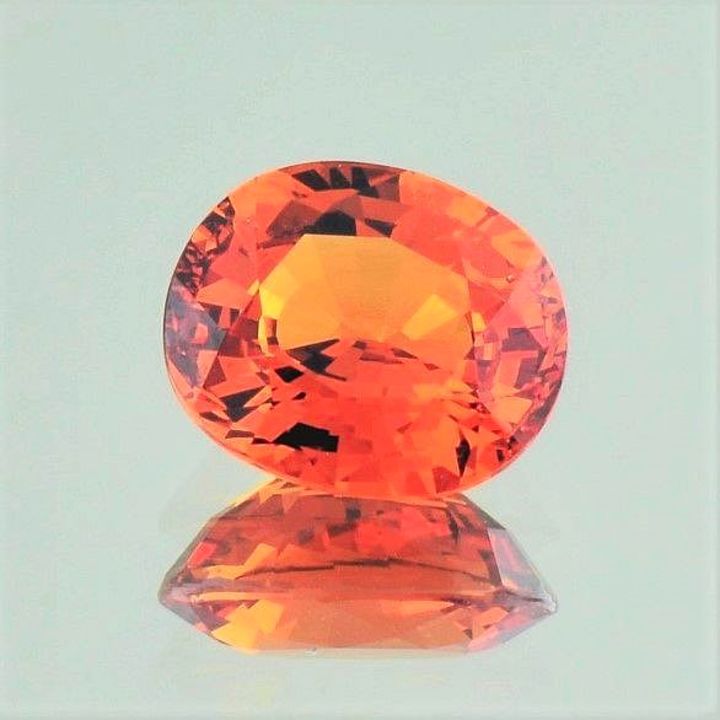 Mandarin-Granat oval orange 4.91 ct.