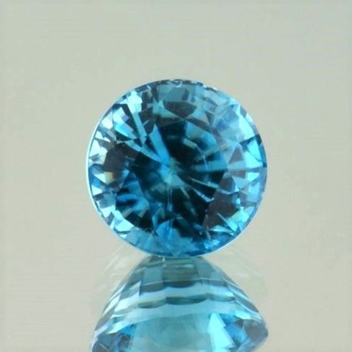 Zircon round blue 4.96 ct