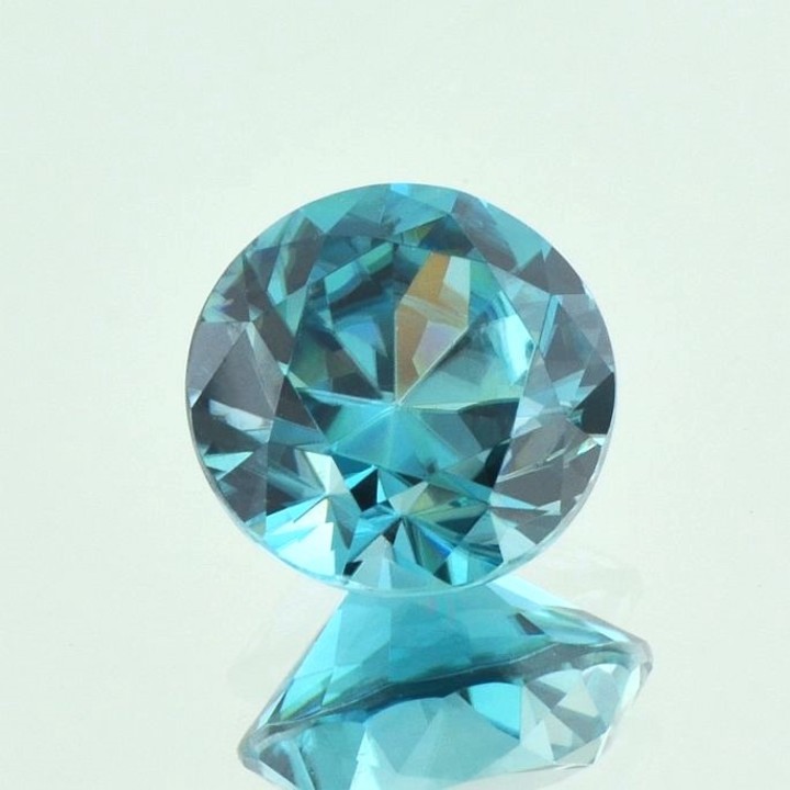 Zirkon rund-brillantiert blau 8,55 ct.