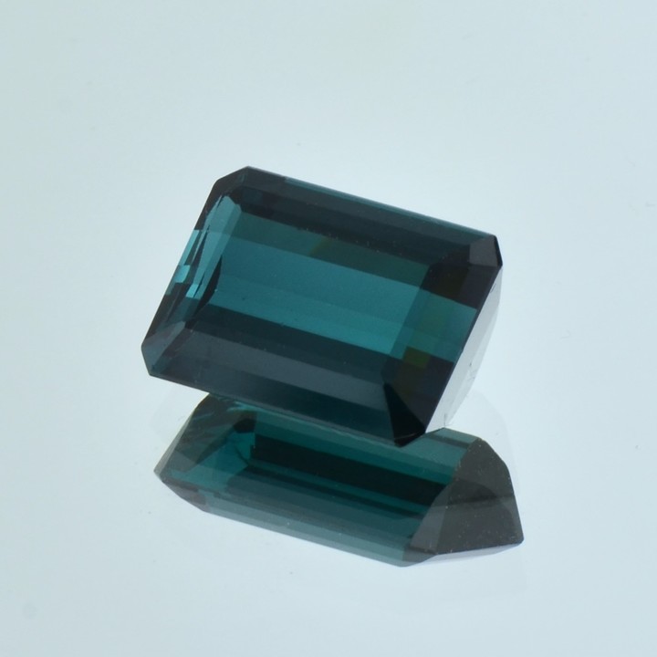 Indigolith Turmalin octagon grünlich blau 7,87 ct