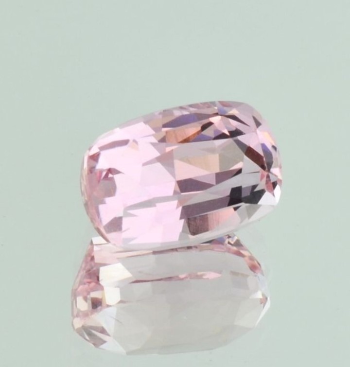 Topaz cushion pink untreated 10.79 ct.