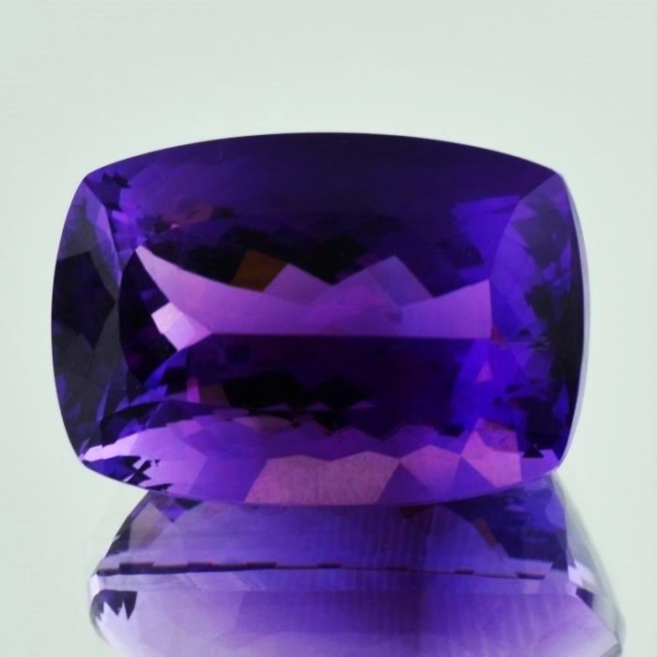 Amethyst antik intensives Violett unbehandelt 73,59 ct