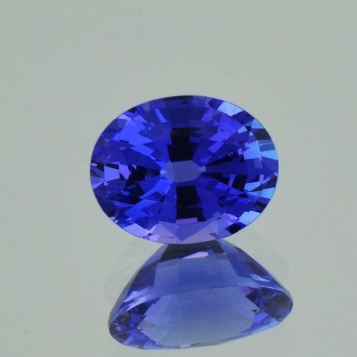 Tansanit oval intensives Blau 4,03 ct