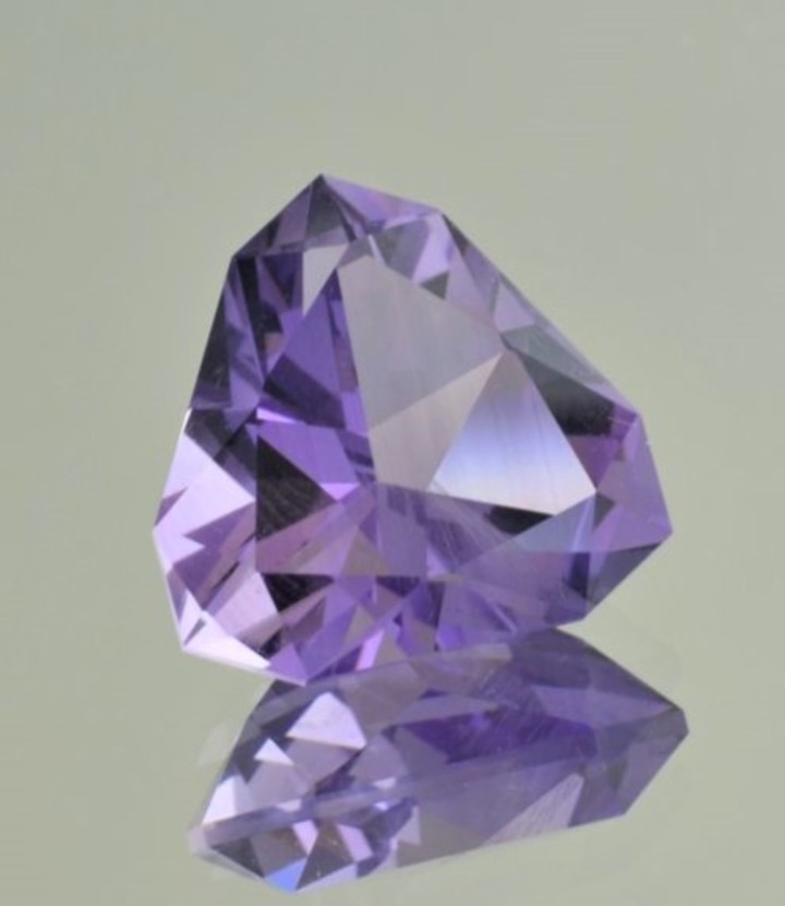 Amethyst Design-Trillion lila 16,51 ct.