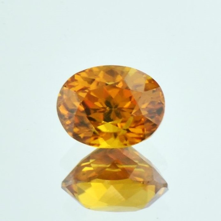 Zirkon oval orange 4,22 ct