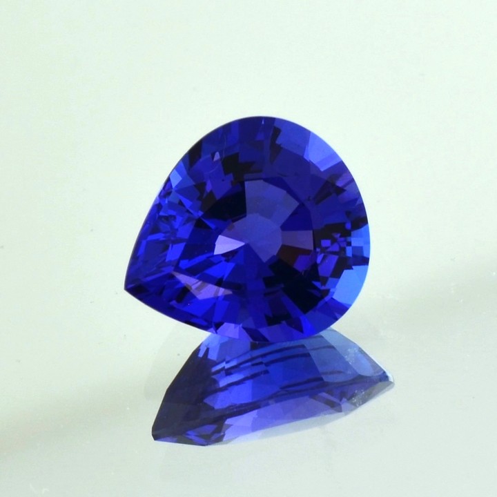 Tanzanite pear intense blue 5.28 ct