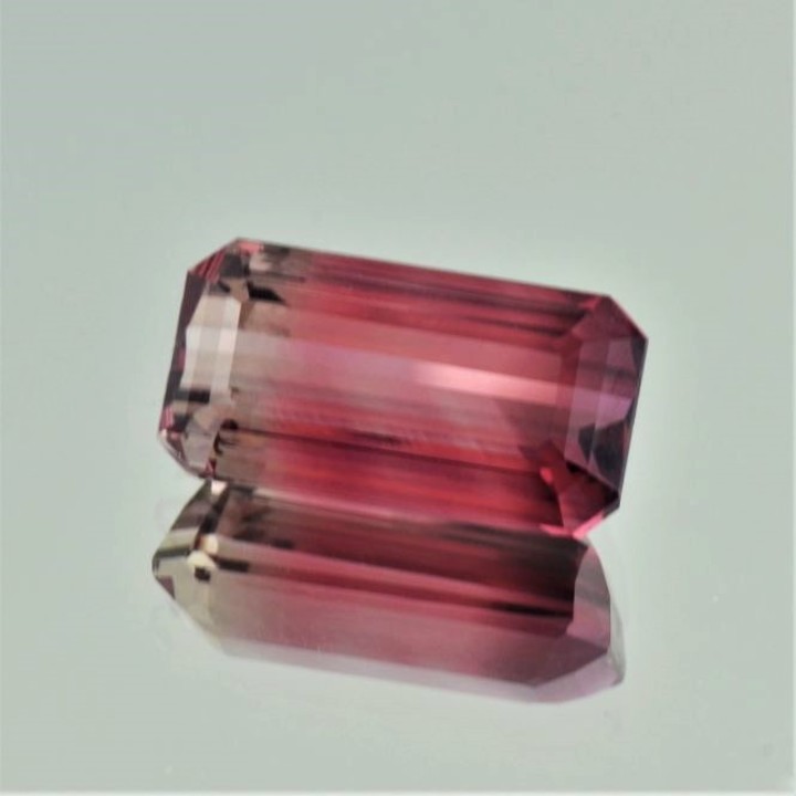 Tourmaline octagon bräunlich+rosarot 11.03 ct.