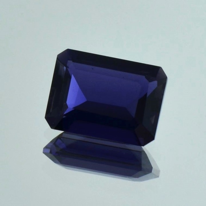 Iolith octagon dunkelblau unbehandelt 6,00 ct