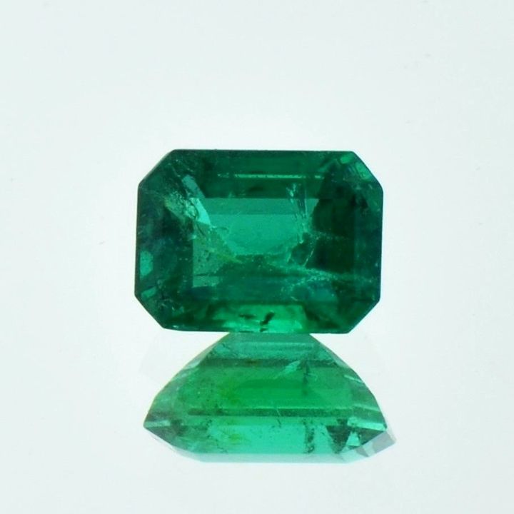 Emerald octagon intense green 1.96 ct