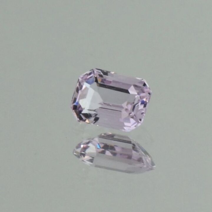 Spinell octagon hellrosa 0.96 ct