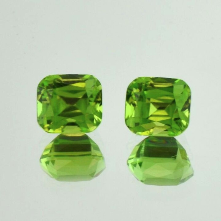 Peridot Duo antik grün 6,89 ct