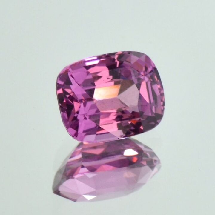 Spinell antik purpur-rosa 4,10 ct.