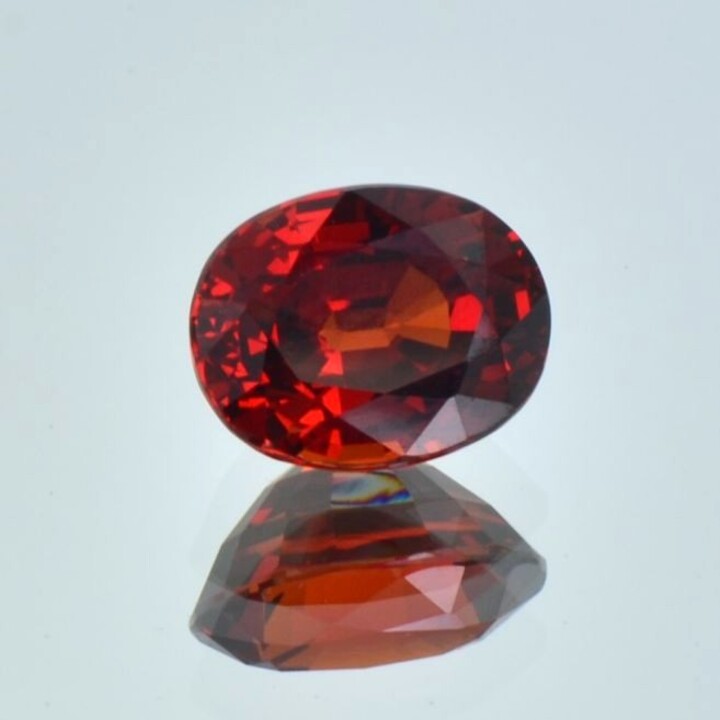 Spessartin Granat oval orangerot 5,53 ct