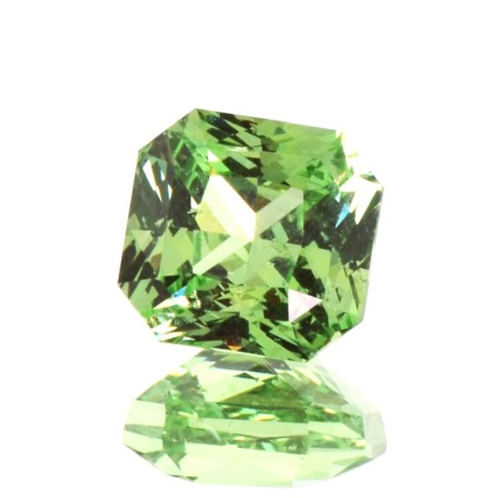 Granat Grossular octagon hellgrün 5,03 ct.