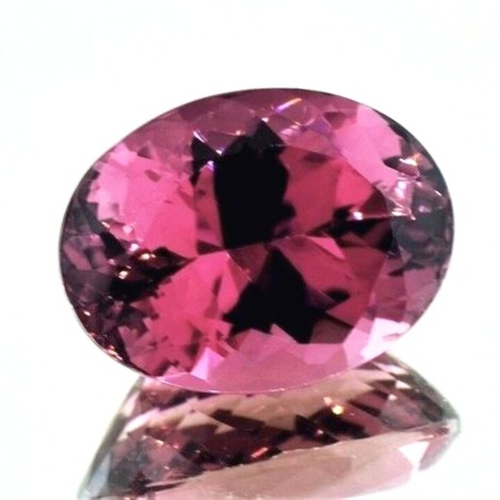 Tourmaline oval purplish pink 20.04 ct.
