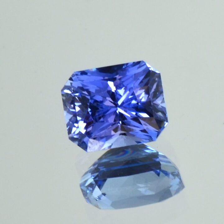 Saphir octagon-princess blau ungebrannt 4,05 ct.